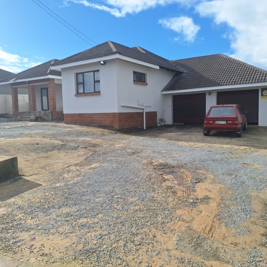 5 Bedroom Property for Sale in Amalinda Eastern Cape